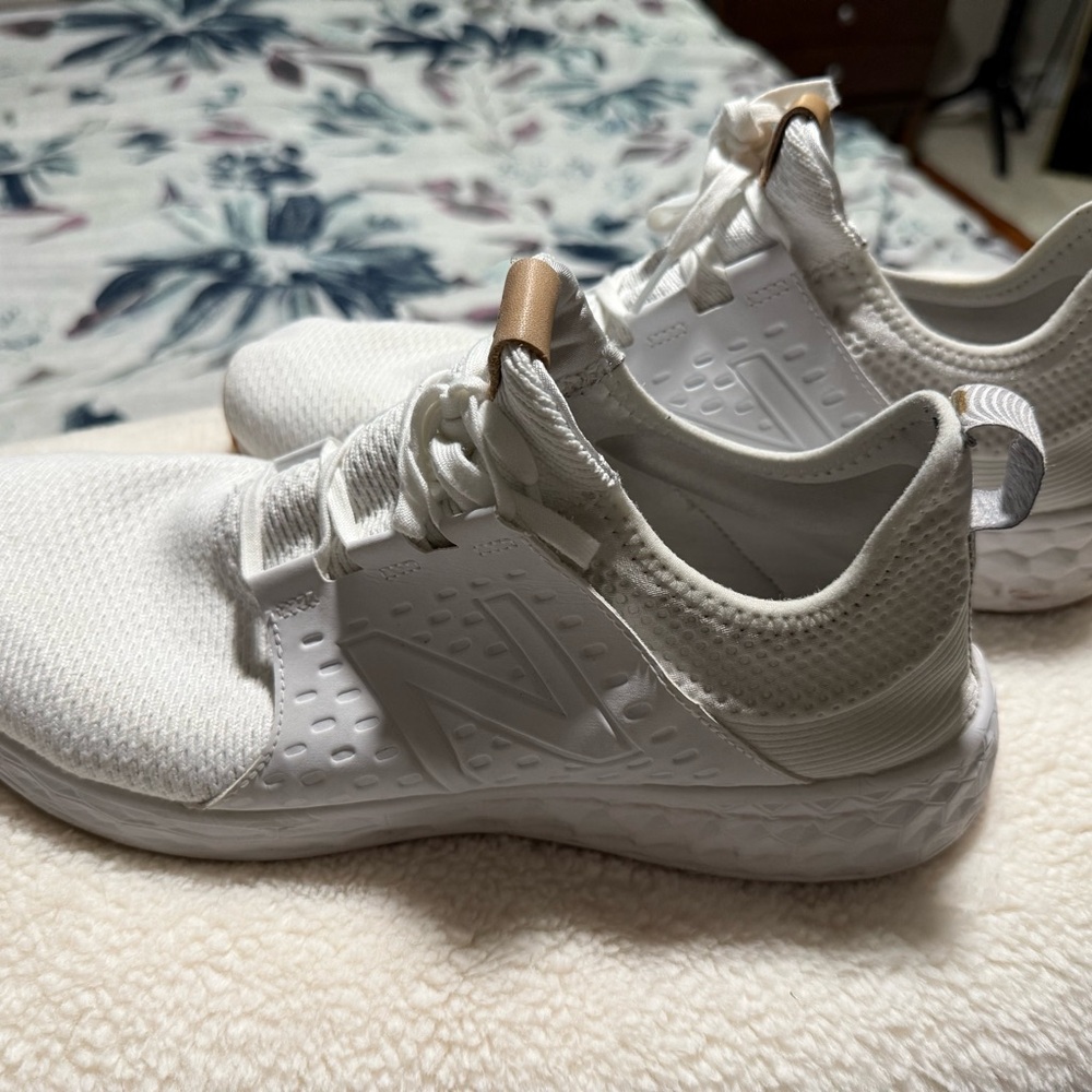 New Balance White and Tan Sneakers size 13